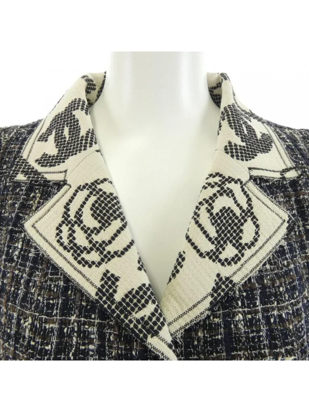 Chanel 06P Vintage Jacket Black